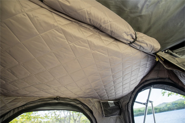 二重構造のテント